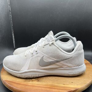 Nike Flex TR8 Women’s Size 9 White Silver Shoes Sneakers 924339-100